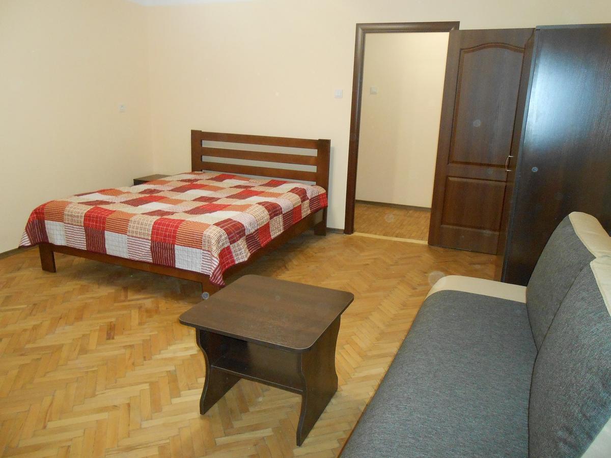 Квартира В Центрі На Вулиці Вірменській 12 Є Дві Спальні Двуспальні Ліжка ลวีฟ ภายนอก รูปภาพ